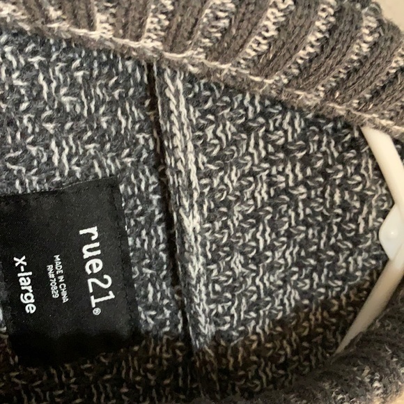 Rue21 - Picture 2 of 2